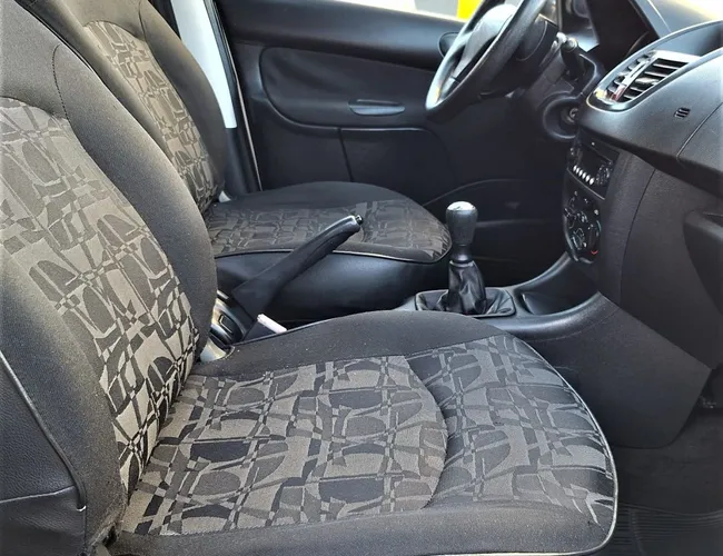 Imagem 6 – 207 Hatch 2009 1.4 4P Xr Flex