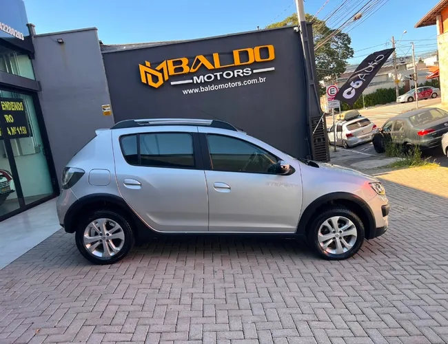 Imagem 8 – Sandero 2017 1.6 STEPWAY 8V FLEX 4P MANUAL