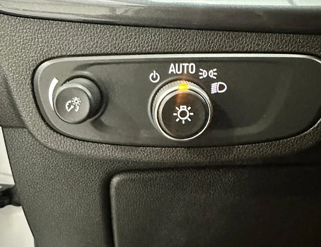 Imagem 18 – Spin 2025 1.8 Premier 8V Flex 4P Automático