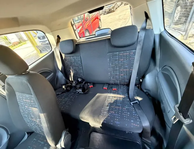 Imagem 7 – Uno 2015 1.0 Evo Vivace 8V Flex 2P Manual