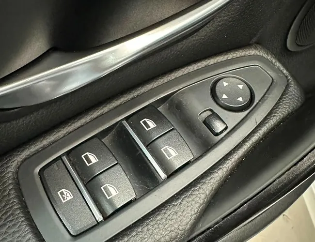 Imagem 20 – 320Ia 2016 320Ia 2.0 Tb M Sport A.Flex/M.Sport 4P
