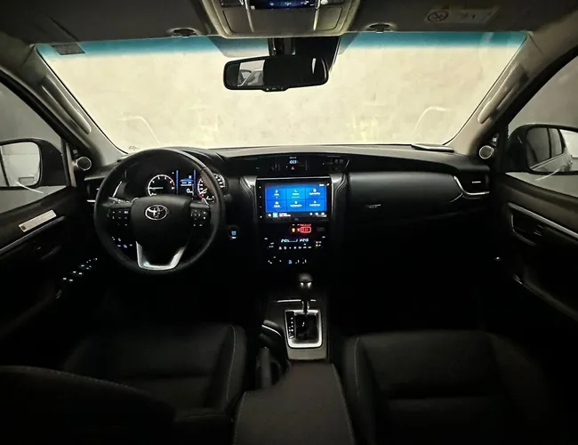 Imagem 9 – Hilux Sw4 2025 2.8 D-4D Turbo Diesel Srx Platinum 7L 4X4 Automático