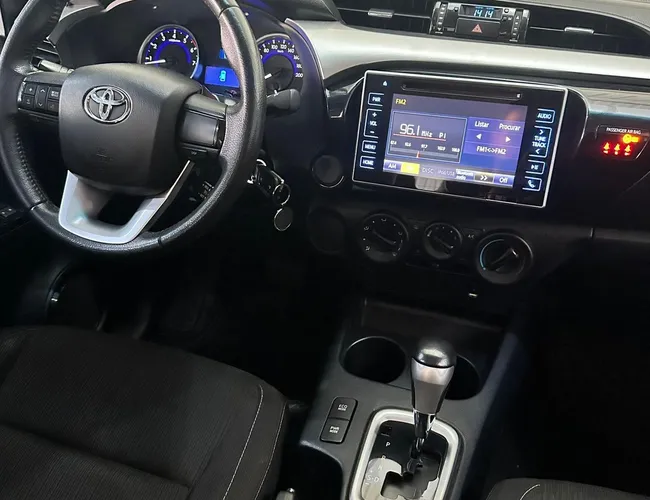 Imagem 11 – Hilux 2017 2.7 Sr 4X2 Cd 16V Flex 4P Automático