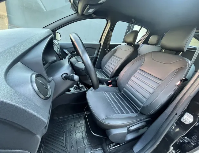Imagem exterior do veículo Sandero Intense Flex 1.6 16V 5P Aut. 2020 Sandero Intense Flex 1.6 16V 5P Aut. 