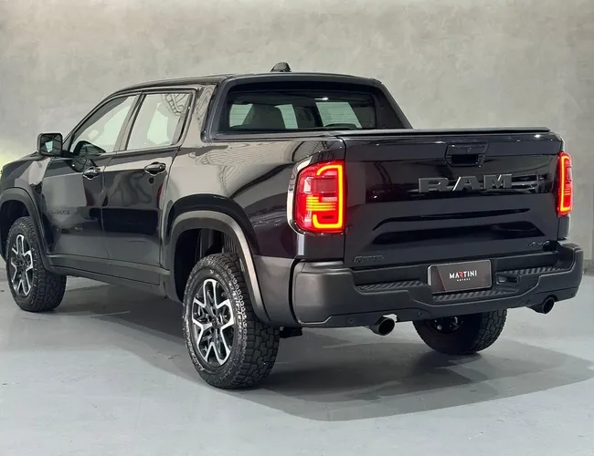 Imagem 6 – Rampage 2025 2.0 Hurricane 4 Turbo Gasolina Rebel 4X4 Automático