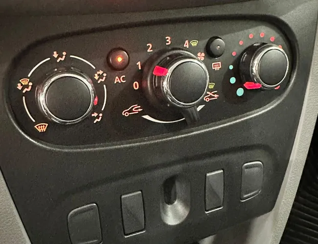 Imagem 13 – Logan 2015 1.6 Expression 8V Flex 4P Manual