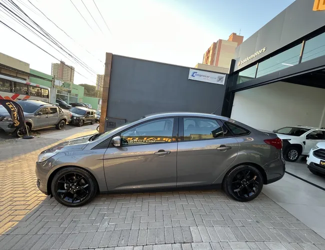 Imagem exterior do veículo Focus 2.0 16V/Se/Se Plus Flex 5P Aut. 2019 Focus 2.0 16V/Se/Se Plus Flex 5P Aut. 