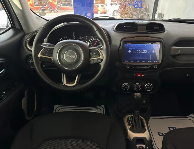 Imagem 12 – Renegade 2016 1.8 16V Flex Sport 4P Automático