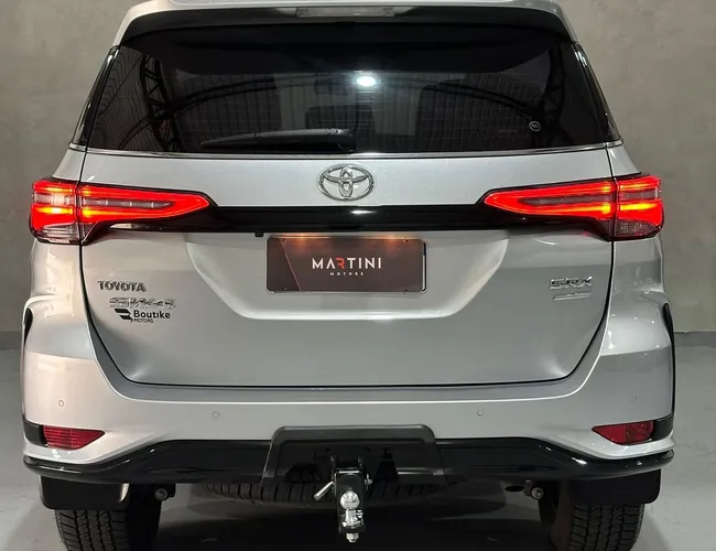 Imagem 5 – Hilux Sw4 2025 2.8 D-4D Turbo Diesel Srx Platinum 7L 4X4 Automático