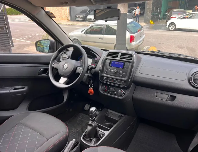 Imagem 9 – Kwid 2023 1.0 12V Sce Flex Zen Manual