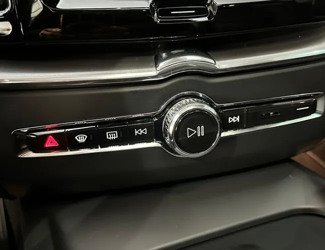 Imagem 12 – Xc60 2020 2.0 T8 Hybrid Momentum Awd Geartronic