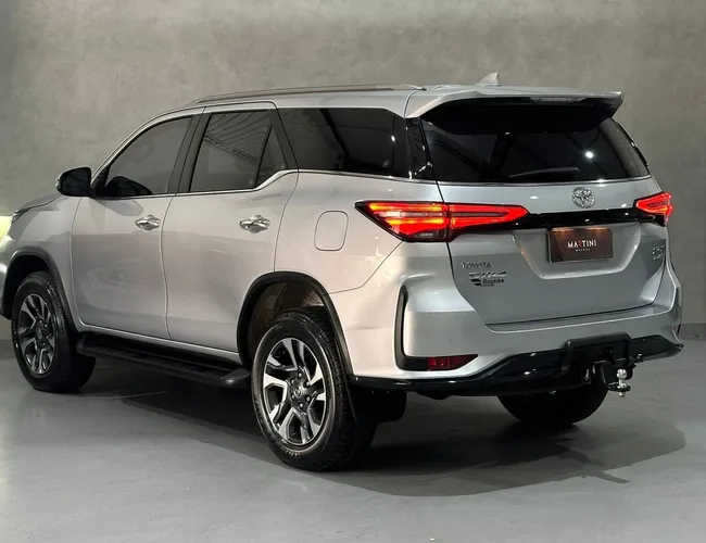 Imagem 6 – Hilux Sw4 2025 2.8 D-4D Turbo Diesel Srx Platinum 7L 4X4 Automático