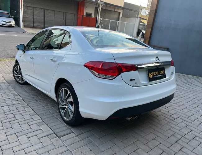 Imagem 8 – C4 Lounge 2017 1.6 Exclusive 16V Turbo Flex 4P Automático