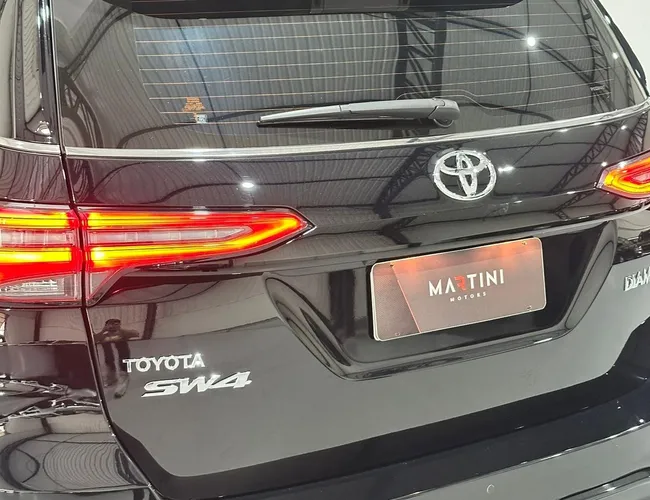 Imagem 8 – Hilux Sw4 2023 2.8 D-4D Turbo Diesel Diamond 7L 4X4 Automático