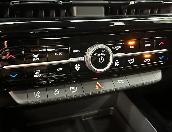 Imagem 13 – Rampage 2025 2.0 Hurricane 4 Turbo Gasolina R/T 4X4 Automático