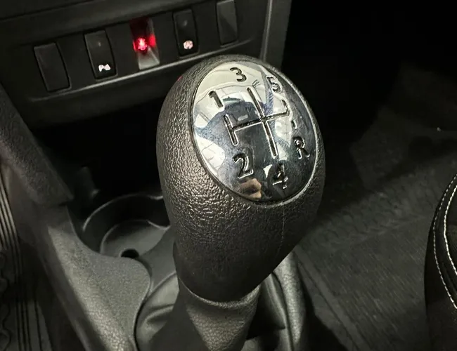 Imagem 16 – Logan 2025 1.0 12V Sce Flex Zen Manual