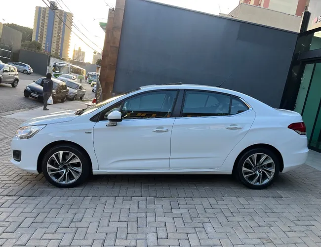 Imagem 5 – C4 Lounge 2017 1.6 Exclusive 16V Turbo Flex 4P Automático