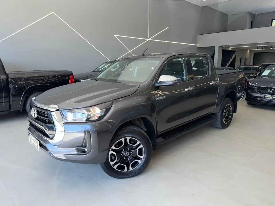 Toyota Hilux — foto 1