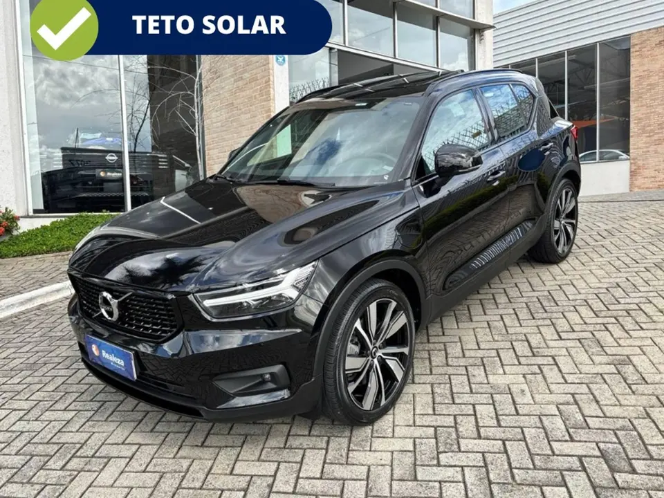 Volvo Xc40 — foto 1