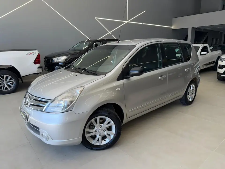 Nissan Livina — foto 1