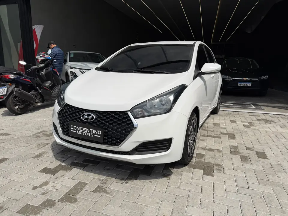 Hyundai Hb20 — foto 1