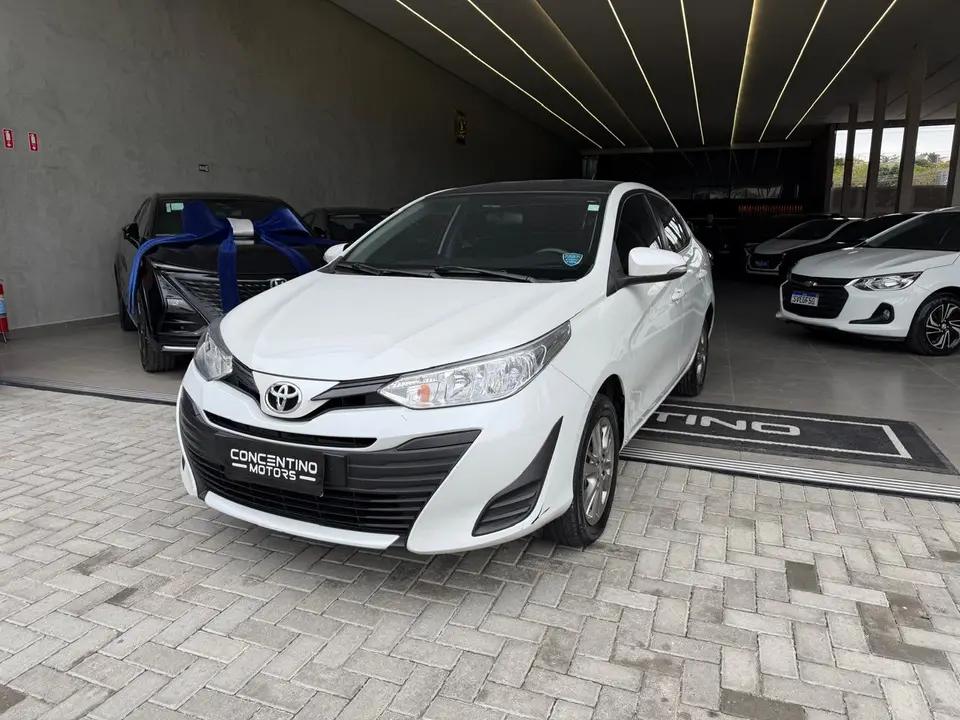 Toyota Yaris — foto 1