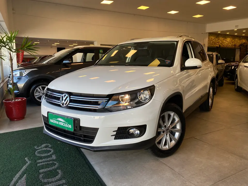 Volkswagen Tiguan — foto 1