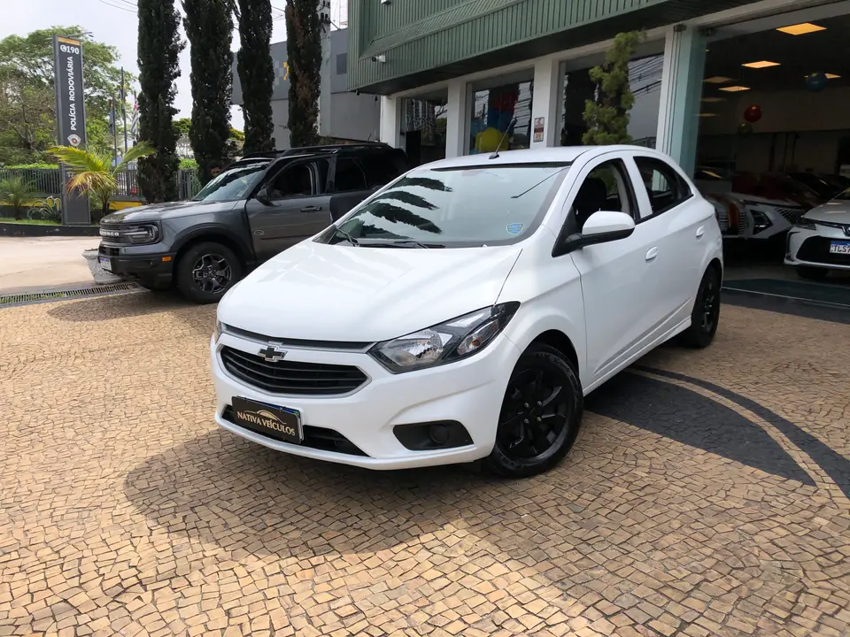 Chevrolet Onix — foto 1