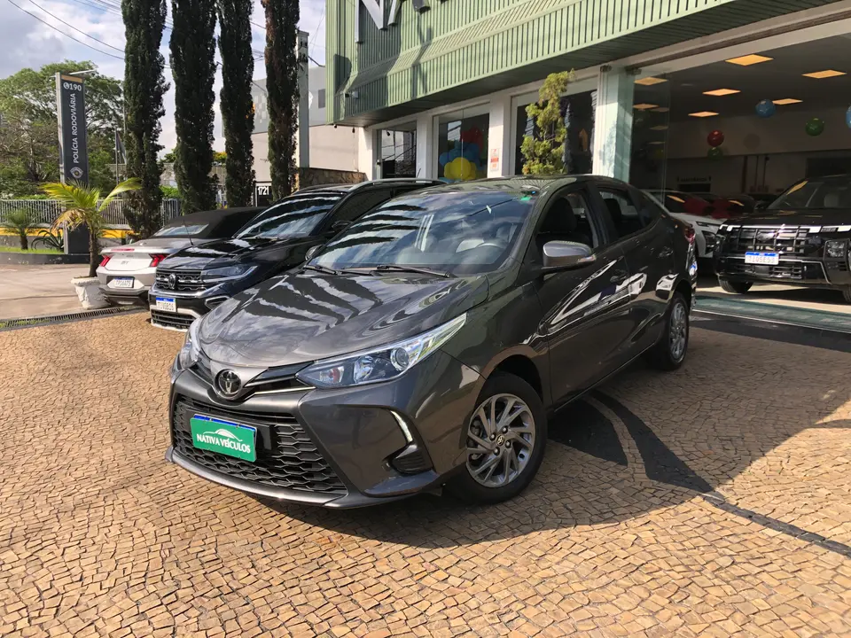 Toyota Yaris — foto 1