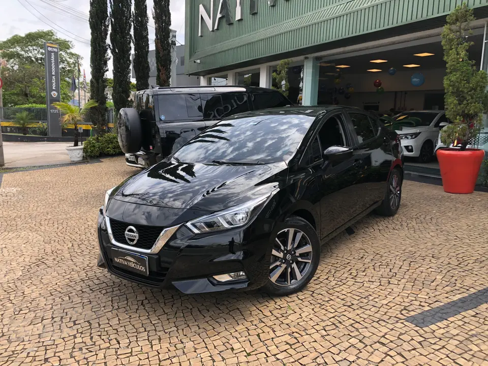 Nissan Versa — foto 1