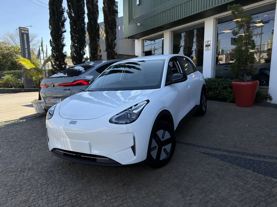 Geely Ex2 — foto 1