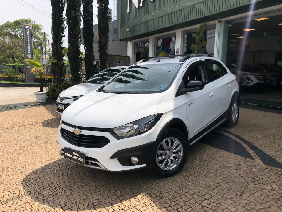 Chevrolet Onix — foto 1