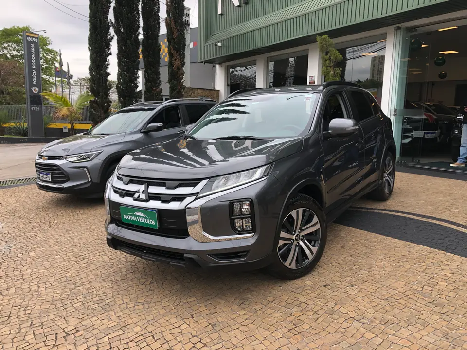 Mitsubishi Outlander Sport — foto 1