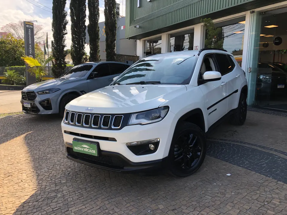 Jeep Compass — foto 1