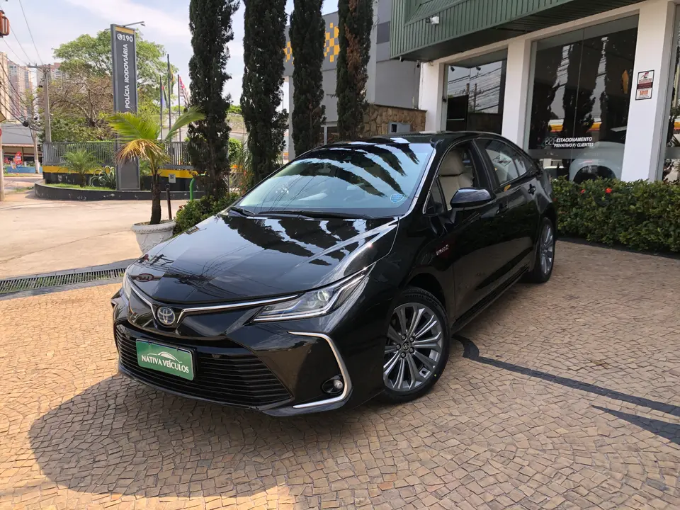 Toyota Corolla — foto 1