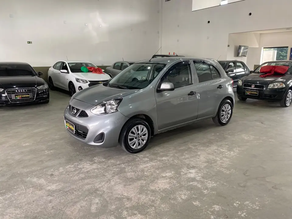 Nissan March — foto 1