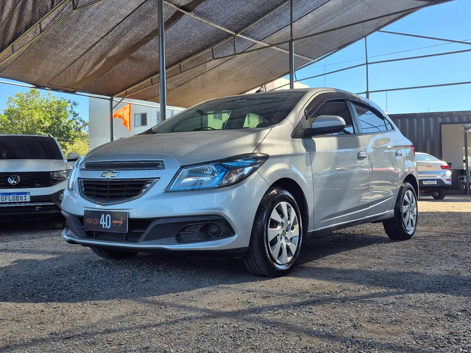 Chevrolet Onix — foto 1
