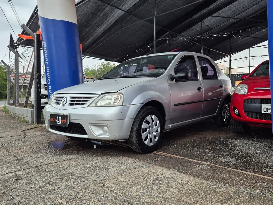 Renault Logan — foto 1